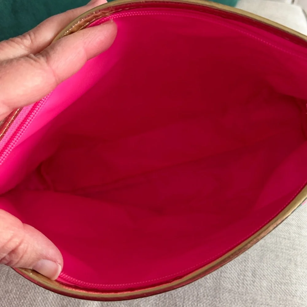 Lilly Pulitzer Lilly’s House Oasis Pouch NWT - Picture 6 of 7